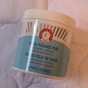 First Aid Beauty Facial Radiance Pads Glycolic and Lactic Acids 60 pads NEW